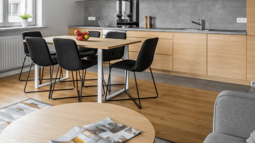 A fully furnished kitchen